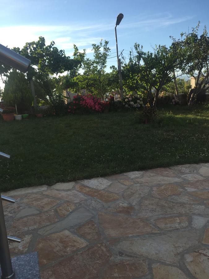 Mana Apartments Ksamil Exterior photo