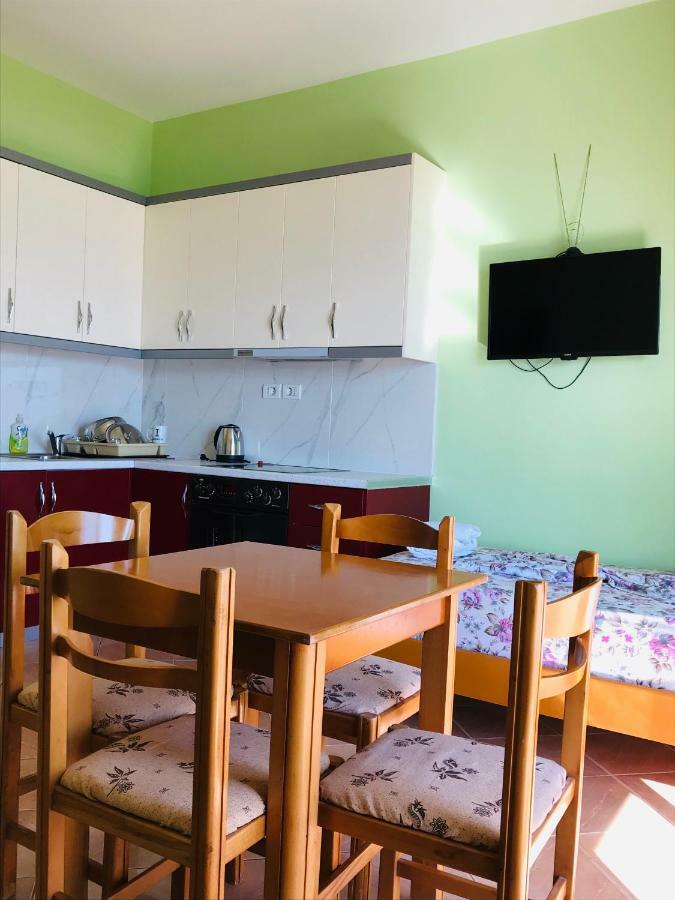 Mana Apartments Ksamil Exterior photo